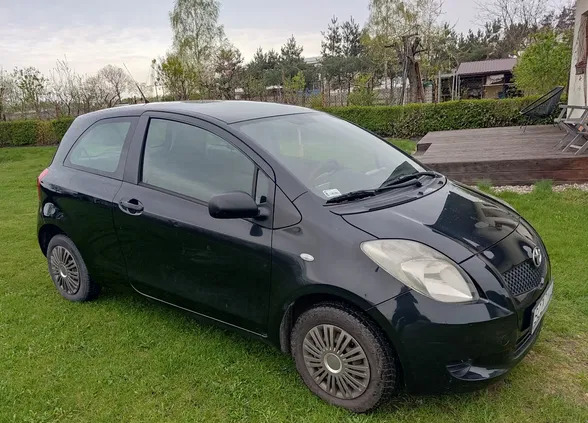 samochody osobowe Toyota Yaris cena 6800 przebieg: 238000, rok produkcji 2006 z Szubin